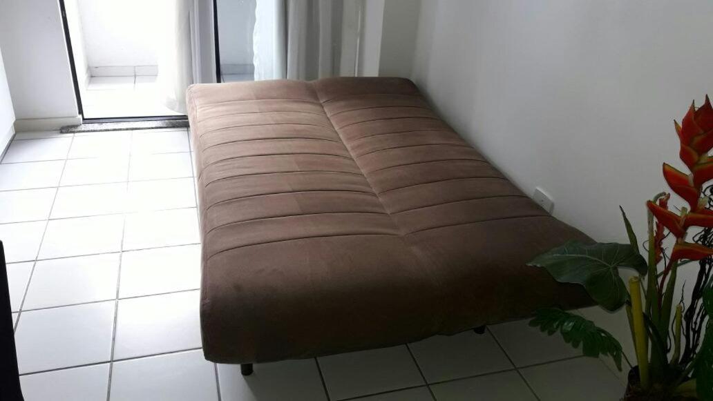 Na Beira Mar De Pajucara- Edif Neo- Apartamento Quarto E Sala- Tem Varanda - Vista Lateral Do Mar- Rua Julio Plech Filho 60 Esquina Com Avenida Doutor Antonio Gouveia - Consumo Eletrico E Pago No Ckeck-Out 1Kwh E 1,35 Reias Maceió 外观 照片