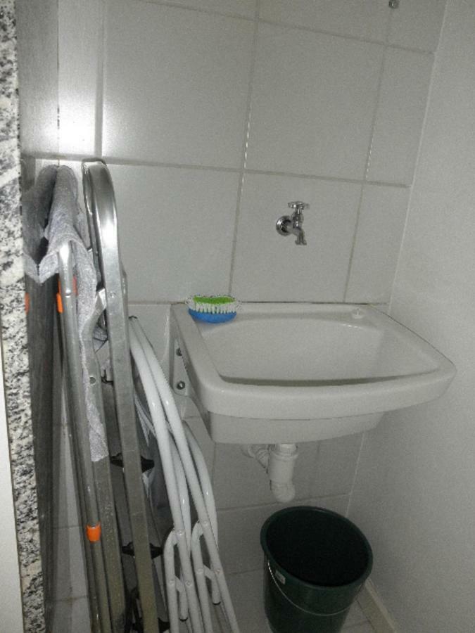 Na Beira Mar De Pajucara- Edif Neo- Apartamento Quarto E Sala- Tem Varanda - Vista Lateral Do Mar- Rua Julio Plech Filho 60 Esquina Com Avenida Doutor Antonio Gouveia - Consumo Eletrico E Pago No Ckeck-Out 1Kwh E 1,35 Reias Maceió 外观 照片