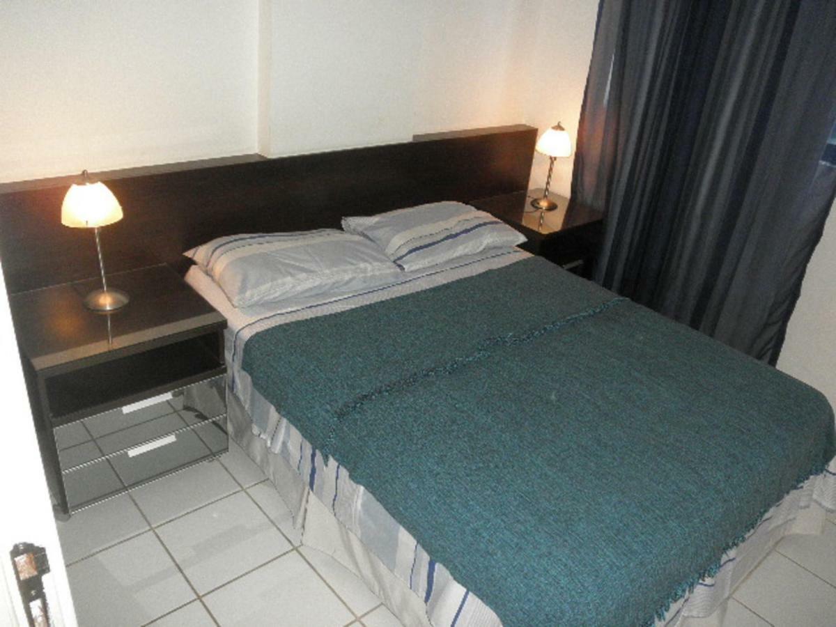 Na Beira Mar De Pajucara- Edif Neo- Apartamento Quarto E Sala- Tem Varanda - Vista Lateral Do Mar- Rua Julio Plech Filho 60 Esquina Com Avenida Doutor Antonio Gouveia - Consumo Eletrico E Pago No Ckeck-Out 1Kwh E 1,35 Reias Maceió 外观 照片
